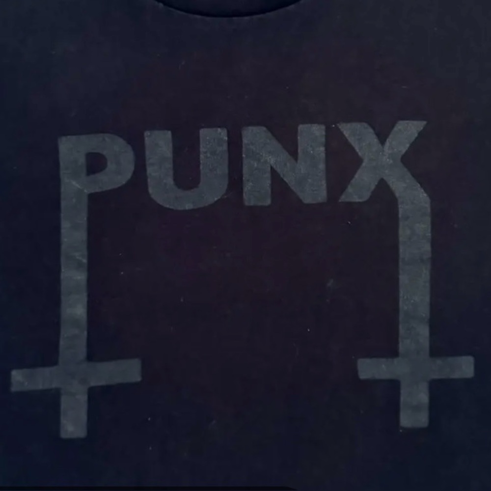 Burberry Erry Plaboi Carti Black Graphic Punx Goth Punk T-Shirt Unisex Size S